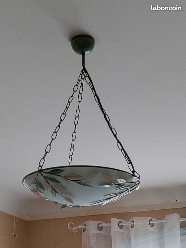 Suspension (image 1)