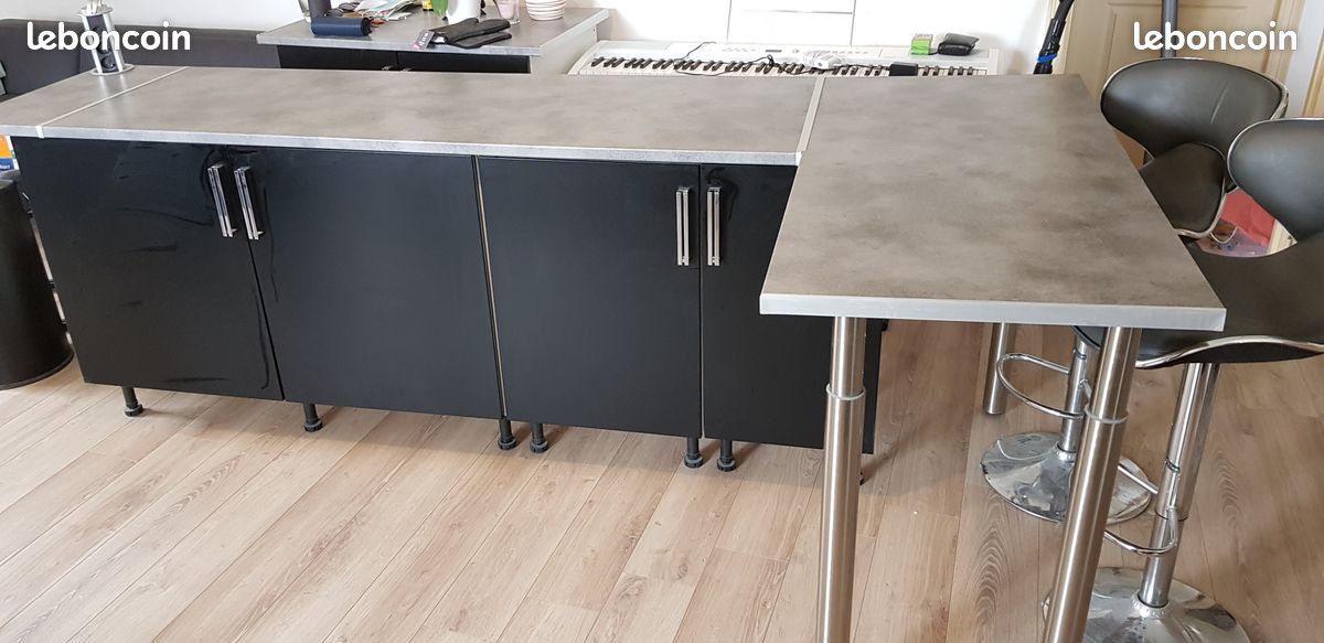 Meuble + 2 tabourets + multiprise encastrée (image 1)