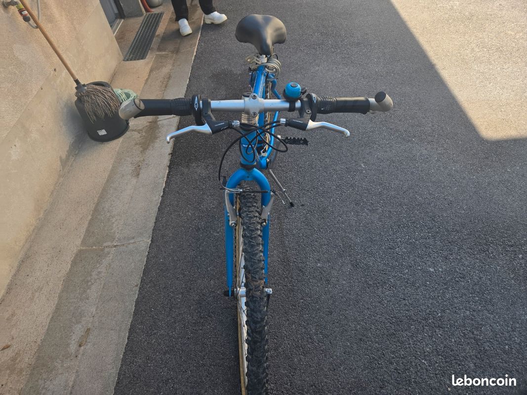 Velo bleu rockrider (image 2)