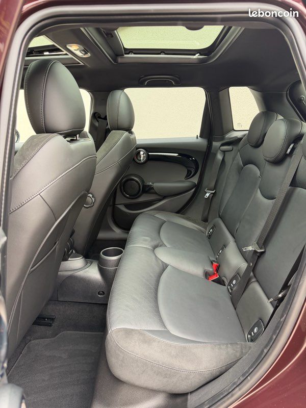 MINI COOPER F55 136 ch BVA7 PURE BURGUNDY | TOIT PANO | CARPLAY | HUD | GARANTIE 12 MOIS (image 10)