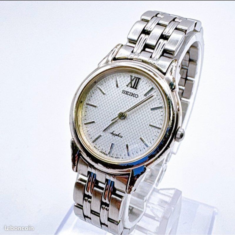 Seiko V701-2070 (1990-1999) (image 1)