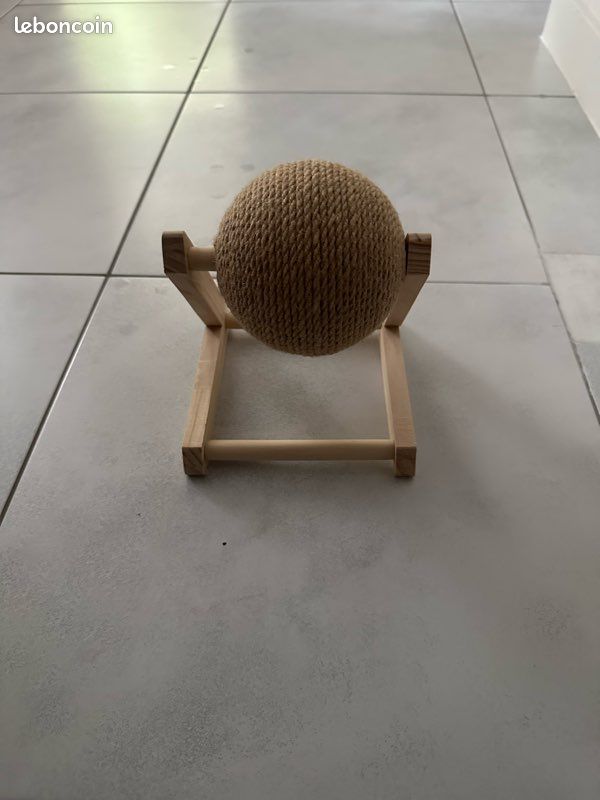 Boule grattoir chat neuf (image 1)
