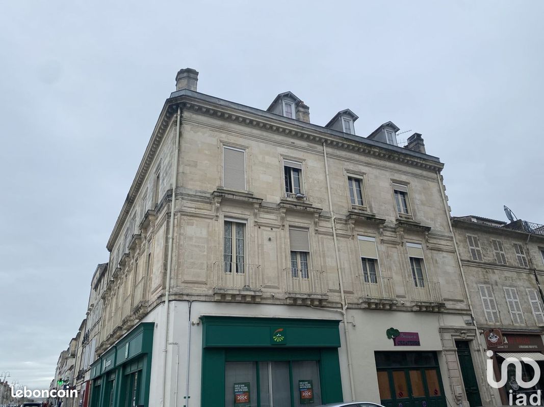 Appartement 2 pièces 51 m² - Rochefort 17300 (image principale 9)