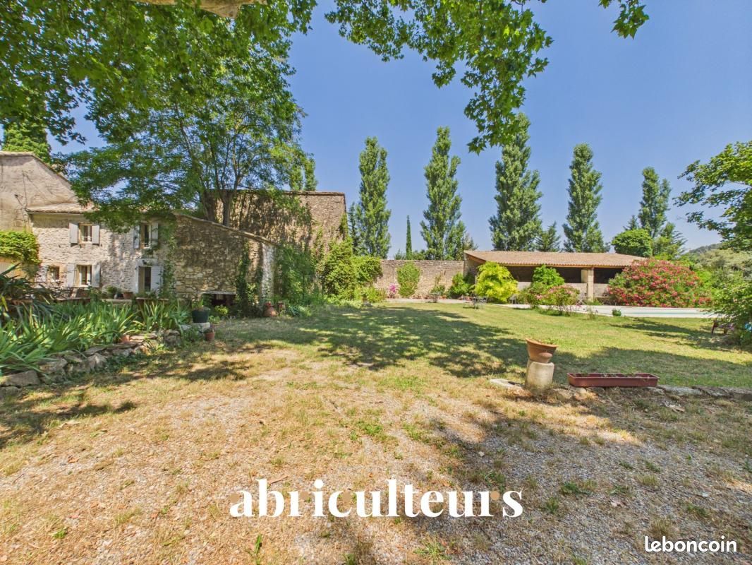 Maison 9 pièces 310 m² · à Orgon · 310 m² · 745 200 €