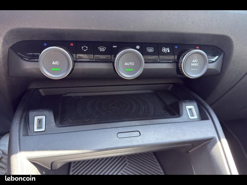 Citroen C4 1.2 Hybride 136ch S&S MAX Automatique (image 9)
