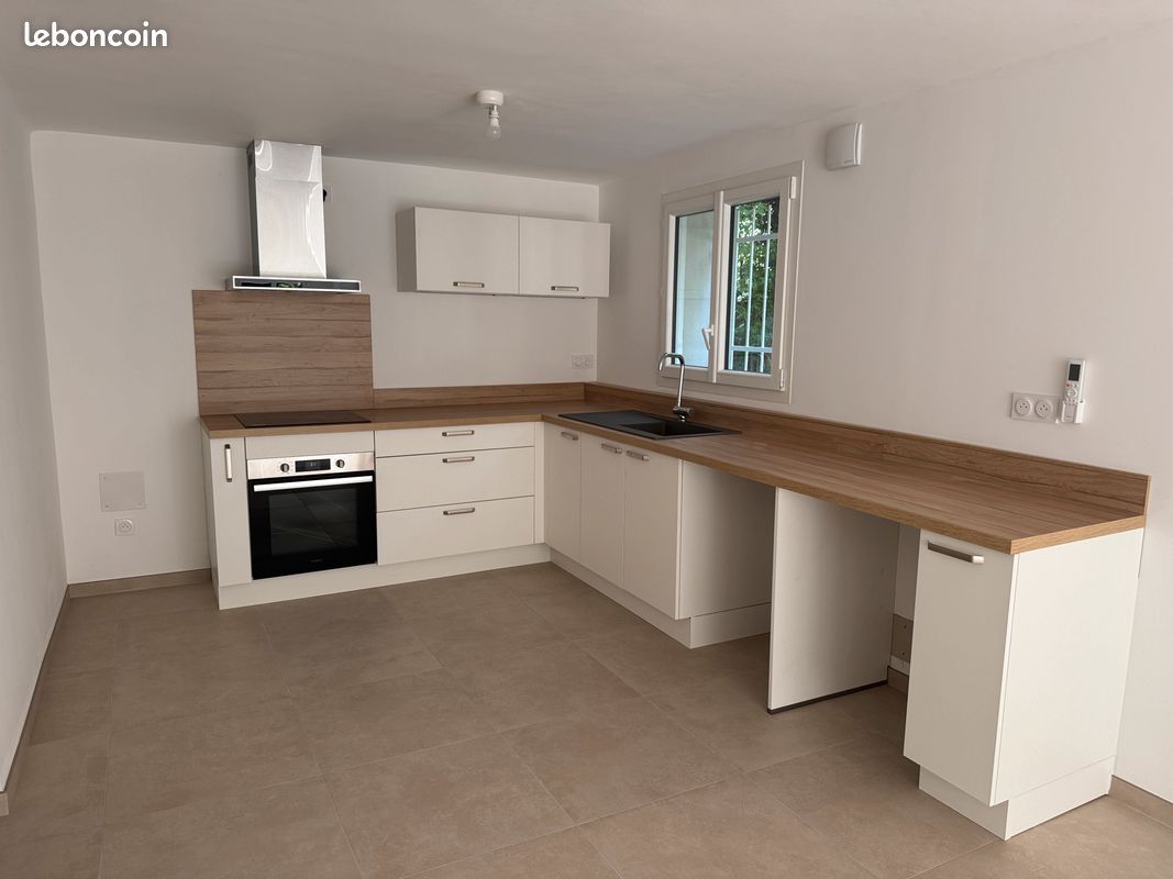 Appartement 3 pièces 72 m² · à Orange · 72 m² · 930 €/mois