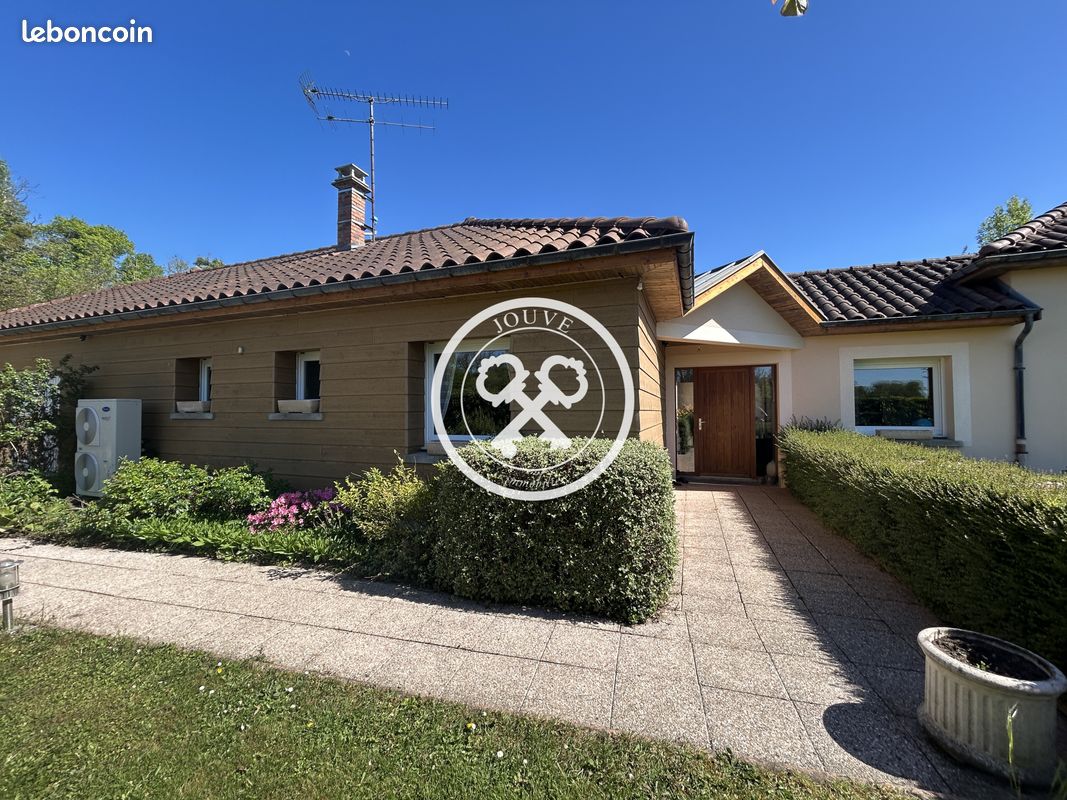 Maison 6 pièces 164 m² · à Lesmont · 164 m² · 299 000 €