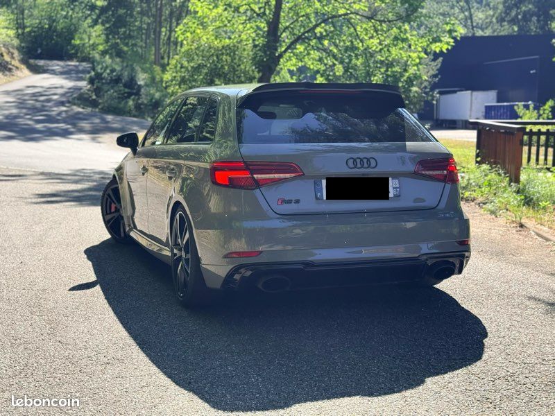 Audi RS3 2.5L 400ch S-Tronic / Suivi Audi / Gris Nardo / Sièges Diamond / B&O / Belle configuration / (image 3)