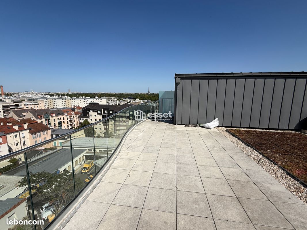 Appartement 4 pièces 106 m² · à Suresnes · 106 m² · 3 178 €