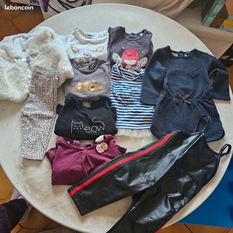 Lot De Vêtements Pour Fille 6 Mois - Multicouleur - Survêtement Et Autres Pièces - Occasion Très Bon état
