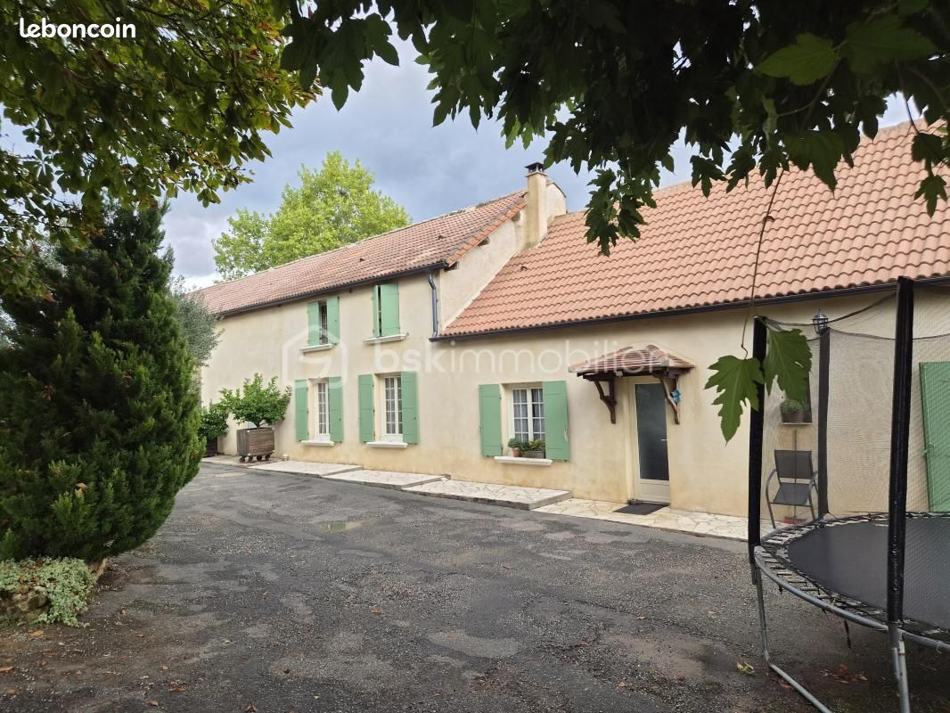 Maison 10 pièces 165 m² · à Bouillac · 165 m² · 330 000 €