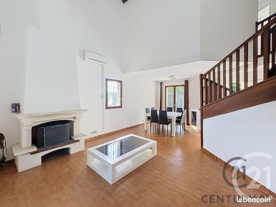 Maison 4 pièces 87 m² · aux Angles · 87 m² · 1 200 €/mois