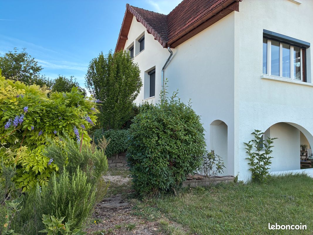 Maison 7 pièces 157 m² · à Mâcon · 157 m² · 319 000 €