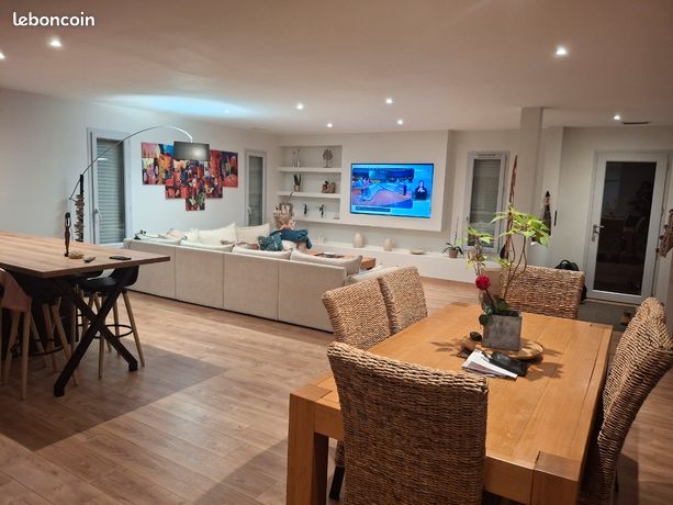 Maison T 5 piscine chauffée avec en plus studio independant