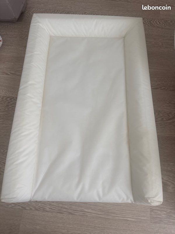 Lot baignoire/ parc/ matelas à langer (image 3)
