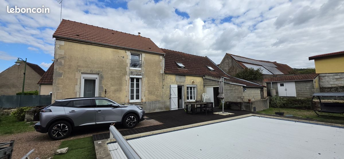 Maison 6 pièces 136 m² · à Surgy · 136 m² · 130 000 €
