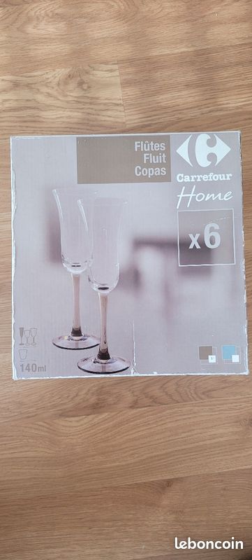 Verres flutes à pied (image 1)