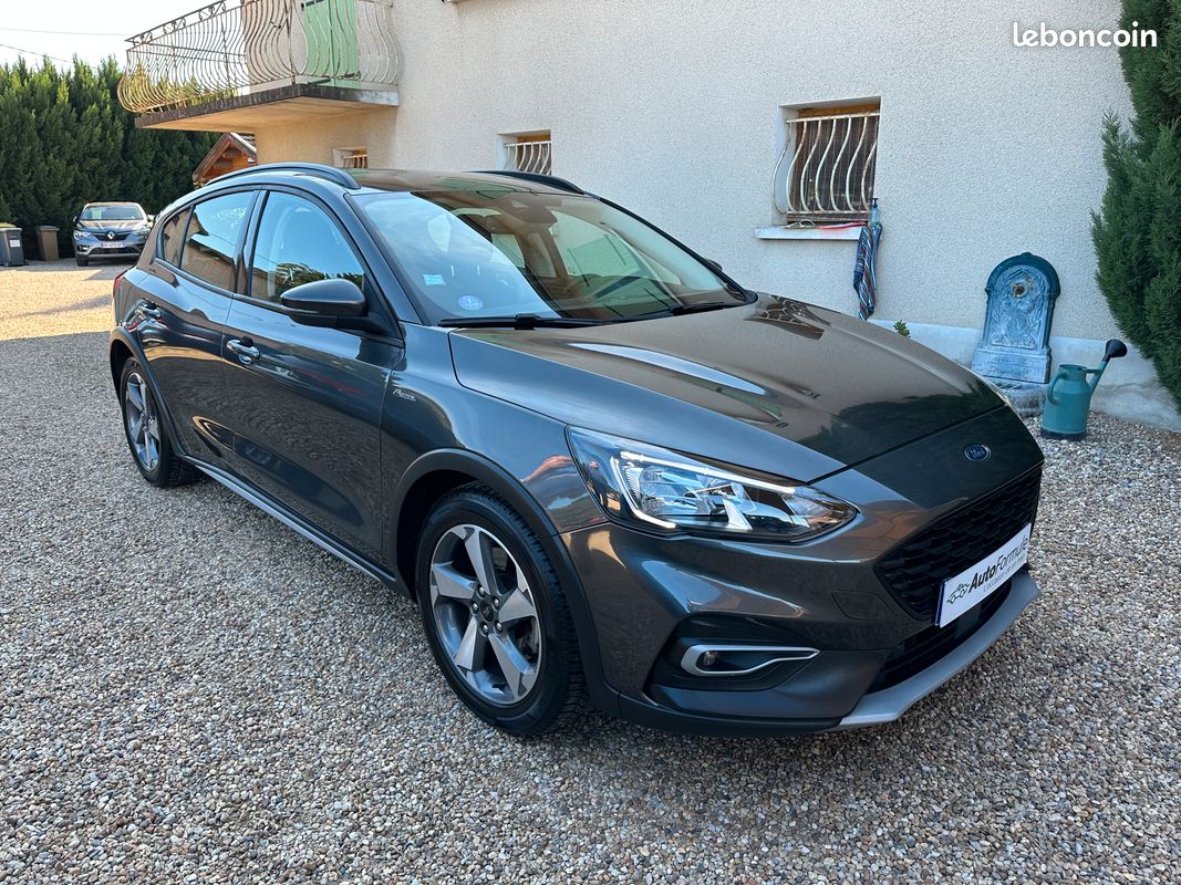 ✨PROMO Ford Focus 1.0 EcoBoost 125ch Active (feux leds + CarPlay + gps + ...) Boite auto 2020 (image 1)