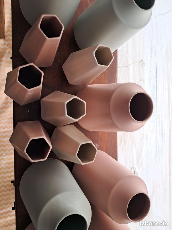 Lot de vases Point Virgule neufs en fibre de bambou vert sauge, rose poudré et blanc cassé (image 6)