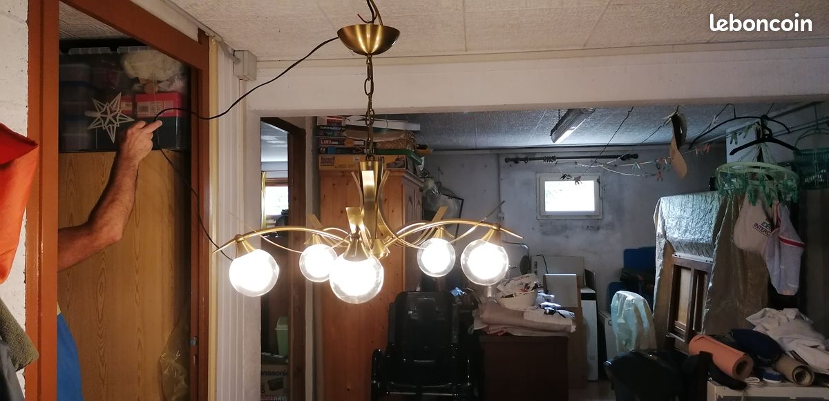 Luminaire plafonnier élégant et moderne (image 3)