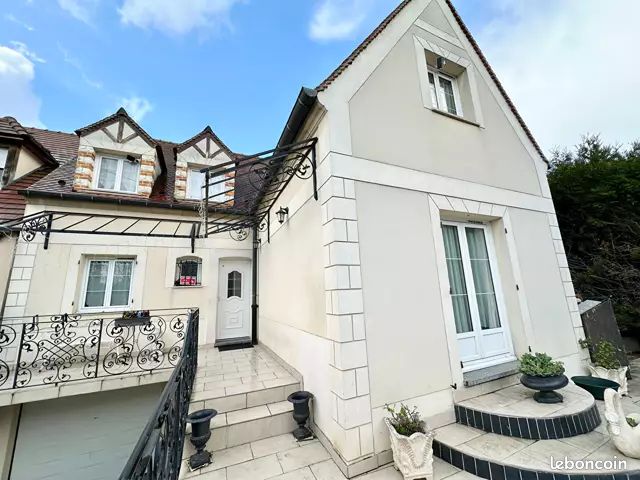 Maison 7 pièces 152 m² · à Arnouville · 152 m² · 400 000 €