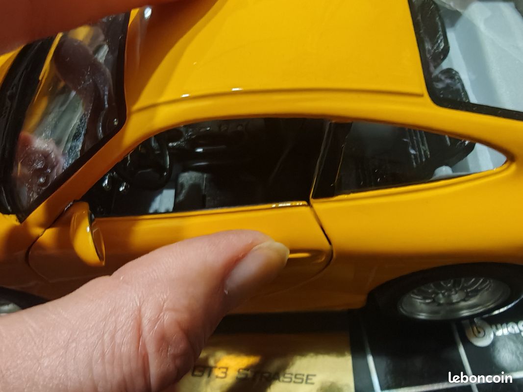 Porsche 911 996 GT3 Strasse - Burago - 1/18 - En boite (image 7)
