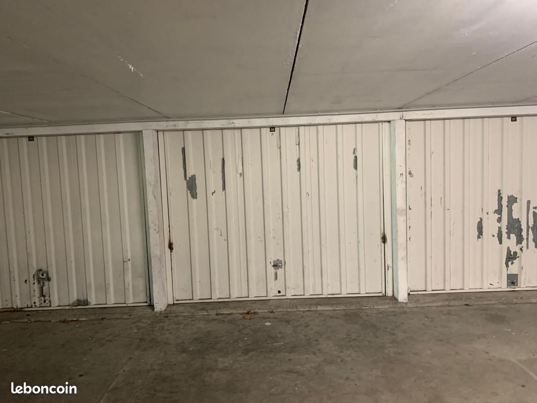 Parking 14 m² · à La Motte-Servolex · 14 m² · 80 €