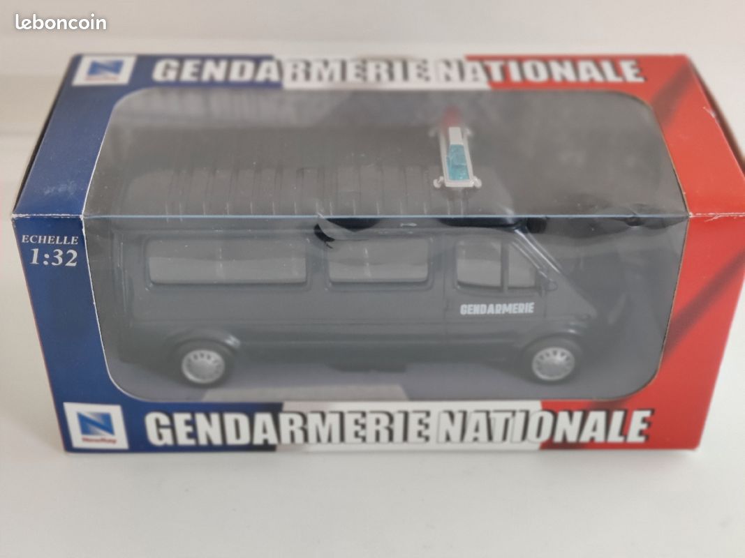 Fourgon gendarmerie nationale échelle 1/32 NewRay neuf dans sa boîte (image 1)
