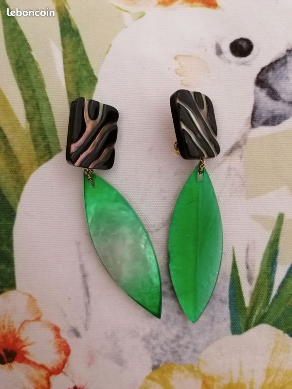 Boucles d'oreilles Byblos clip neuves (image 1)