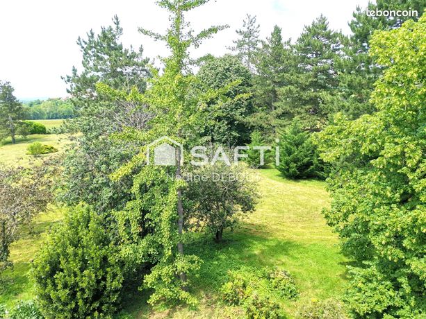 Maison 8 pièces 244 m²