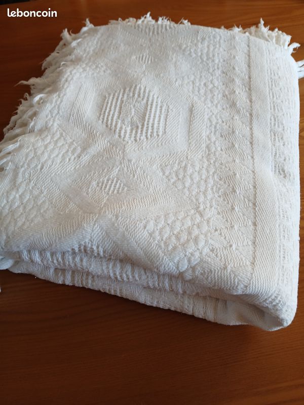 Couvre-lit ancien (image 1)