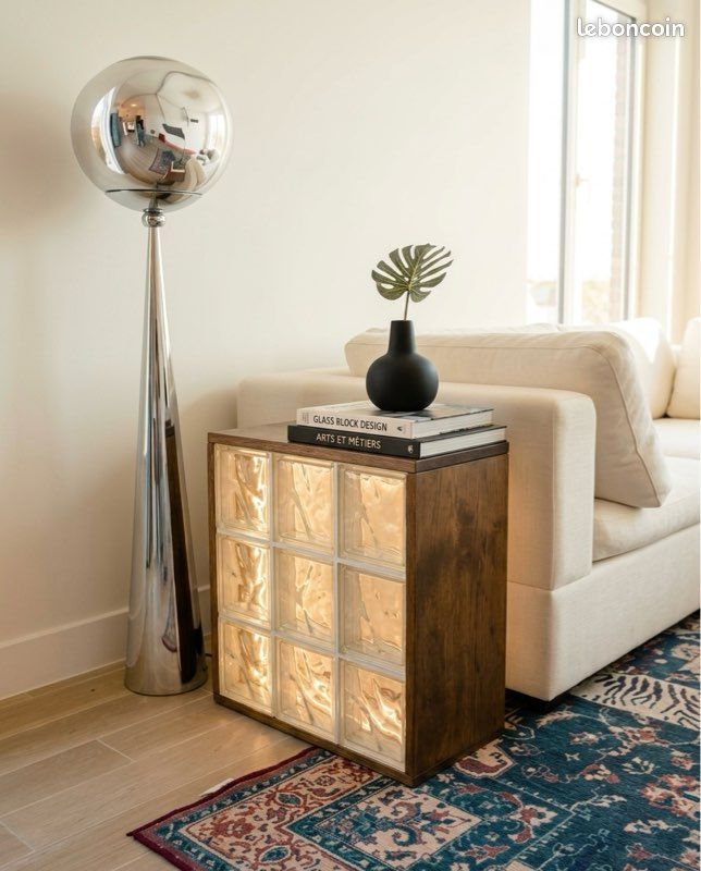 Table d’appoint / Bout de canapé lumineux en pavés de verre – Design Post-Moderne 1980 (image 1)
