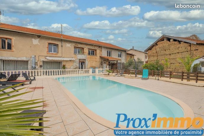 Maison 7 pièces 260 m²