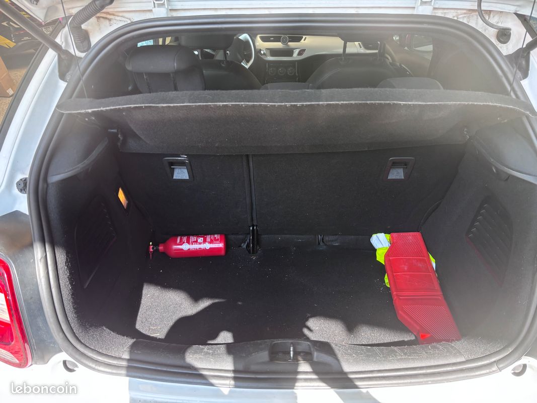 CITROËN DS3 CHIC 1.4 HDi 70 CH (image 5)