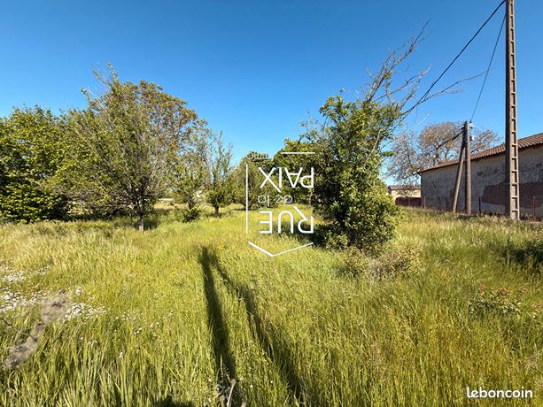 Terrain 958 m² AYRON