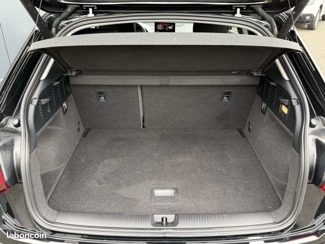 AUDI Q2 35 TFSI 150 S-Tronic S Line avec Caméra et Hayon électrique (image 17)