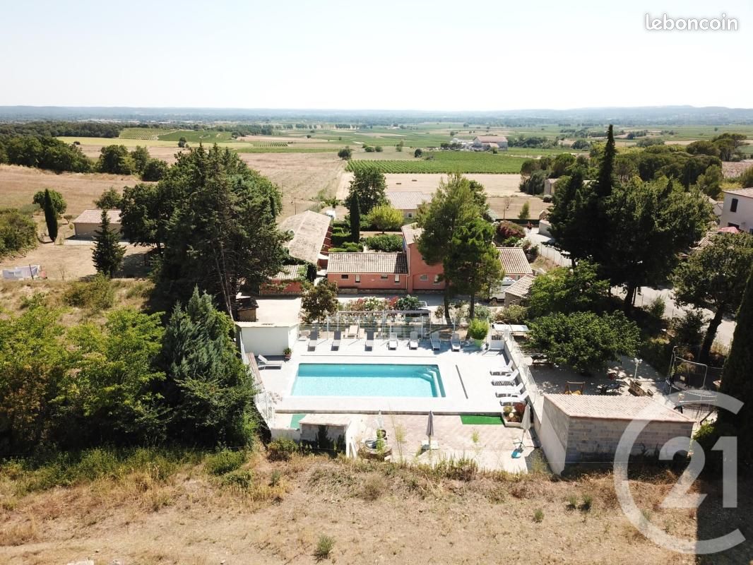 Maison 13 pièces 358 m² · à Uzès · 358 m² · 650 000 €