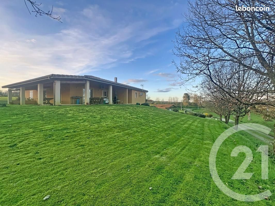 Maison 5 pièces 141 m² · à Mirande · 141 m² · 275 600 €
