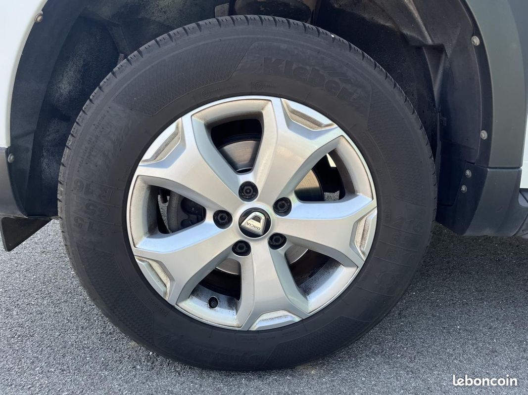 Dacia duster 1.5 bluedci 115 evasion 4x2 / suivi renault / 1ere main (image 19)