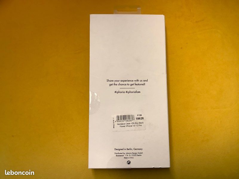 Coque iPhone 12/12 pro avec chaîne (image 2)