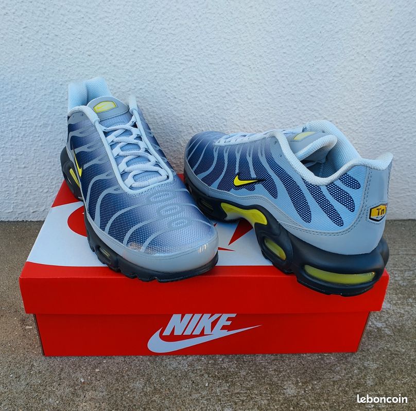 Nike Air Max Plus 3M pointure 42 (image 1)