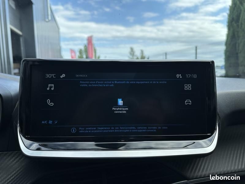 Peugeot 208 1.2 Hybrid 110ch Style e-DCS6 (image 25)