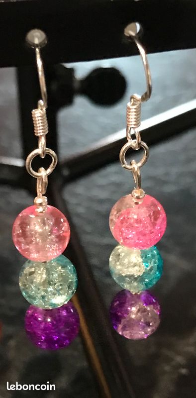 Boucle d’oreille artisanale (image 2)