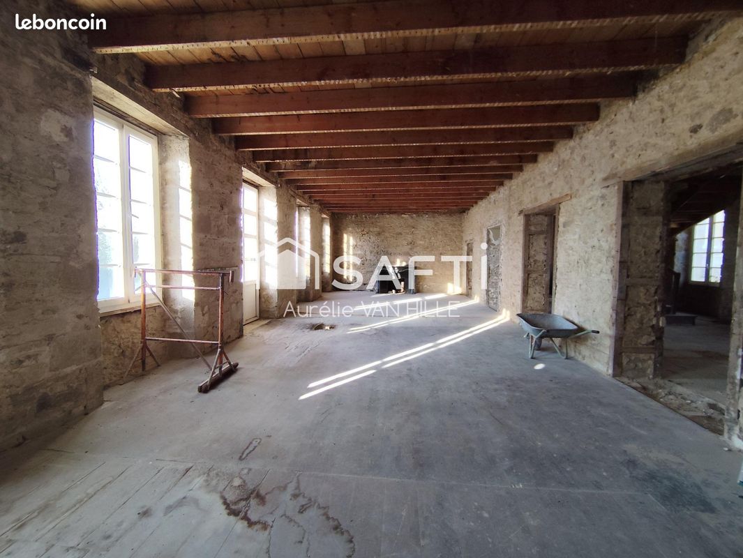 Immeuble 600 m² · à Saint-Pol-de-Léon · 600 m² · 260 000 €