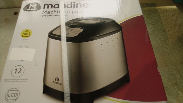 Machine à pain 12 programmes MBM450-18 noire MANDINE