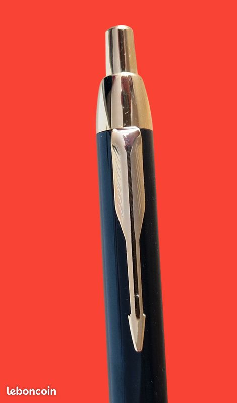 Paire De Stylos Parker (plume Et Bille) Noirs - En Acier, Occasion - Lot De Deux