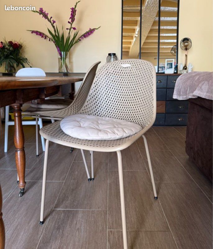 Chaises à manger (image 1)
