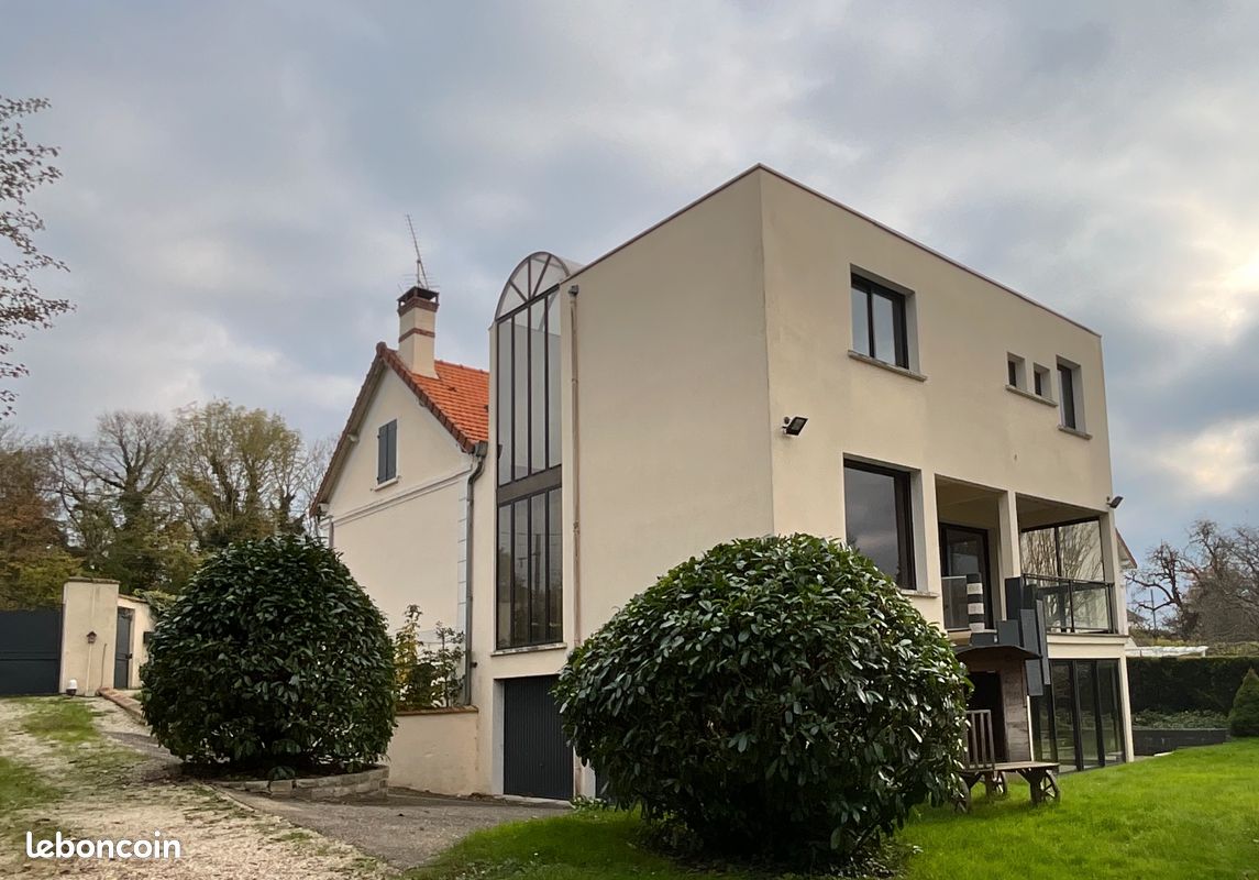 Maison 7 pièces 250 m² · à Ballancourt-sur-Essonne · 250 m² · 850 000 €