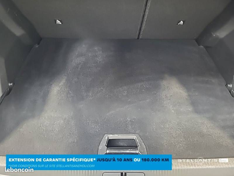 Peugeot 2008 PureTech 130 S&S EAT8 GT (image 14)