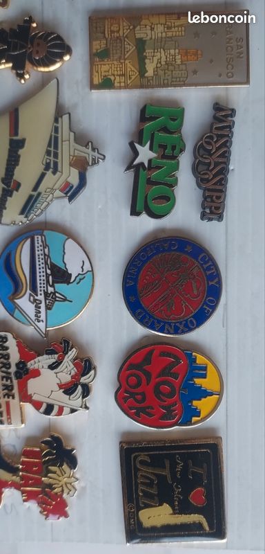 Lot pin's collection "VOYAGES" (image 6)